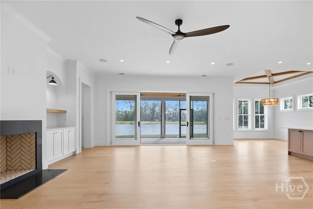 Savannah, Georgia 31411, United States, 5 Bedrooms Bedrooms, ,5 BathroomsBathrooms,Residential,Active,225543