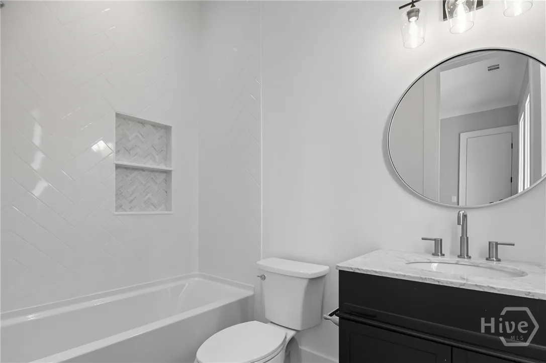 Savannah, Georgia 31411, United States, 5 Bedrooms Bedrooms, ,5 BathroomsBathrooms,Residential,Active,225543