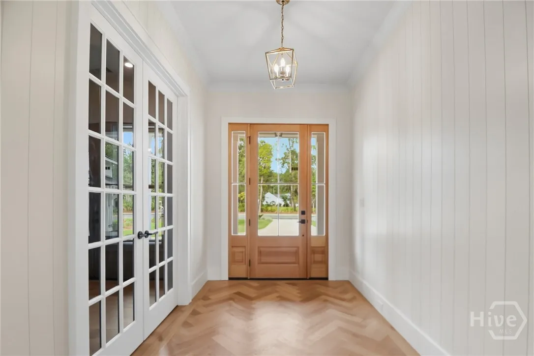 Savannah, Georgia 31411, United States, 5 Bedrooms Bedrooms, ,5 BathroomsBathrooms,Residential,Active,225543