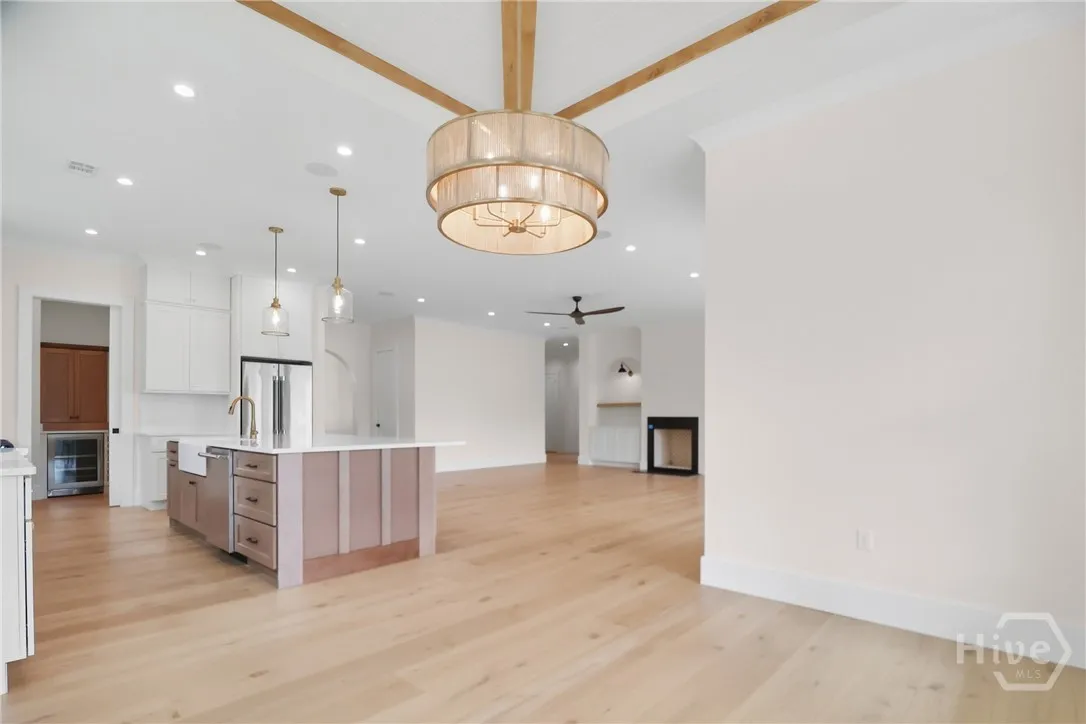 Savannah, Georgia 31411, United States, 5 Bedrooms Bedrooms, ,5 BathroomsBathrooms,Residential,Active,225543