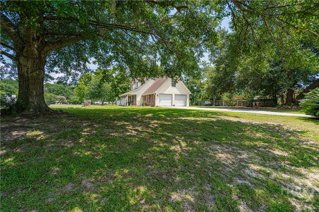 100 Live Oak Circle