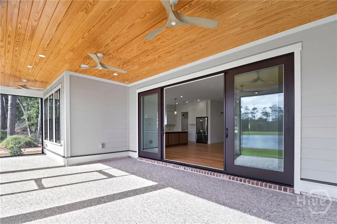 Savannah, Georgia 31411, United States, 5 Bedrooms Bedrooms, ,5 BathroomsBathrooms,Residential,Active,91924