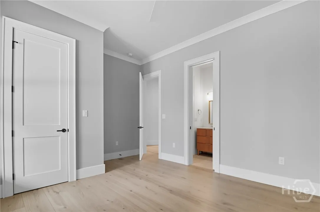 Savannah, Georgia 31411, United States, 5 Bedrooms Bedrooms, ,5 BathroomsBathrooms,Residential,Active,91924