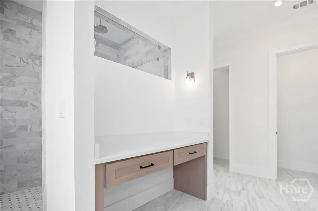 Savannah, Georgia 31411, United States, 5 Bedrooms Bedrooms, ,5 BathroomsBathrooms,Residential,Active,91924