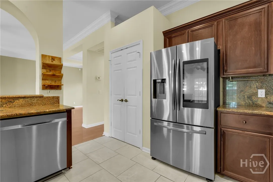 Savannah, Georgia 31419, United States, 4 Bedrooms Bedrooms, ,3 BathroomsBathrooms,Residential,Pending,215418