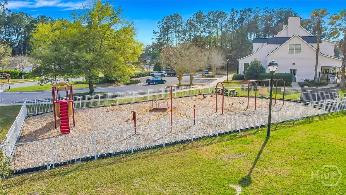 Savannah, Georgia 31419, United States, 4 Bedrooms Bedrooms, ,3 BathroomsBathrooms,Residential,Pending,215418