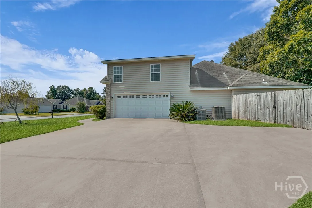 Savannah, Georgia 31419, United States, 4 Bedrooms Bedrooms, ,3 BathroomsBathrooms,Residential,Pending,215418