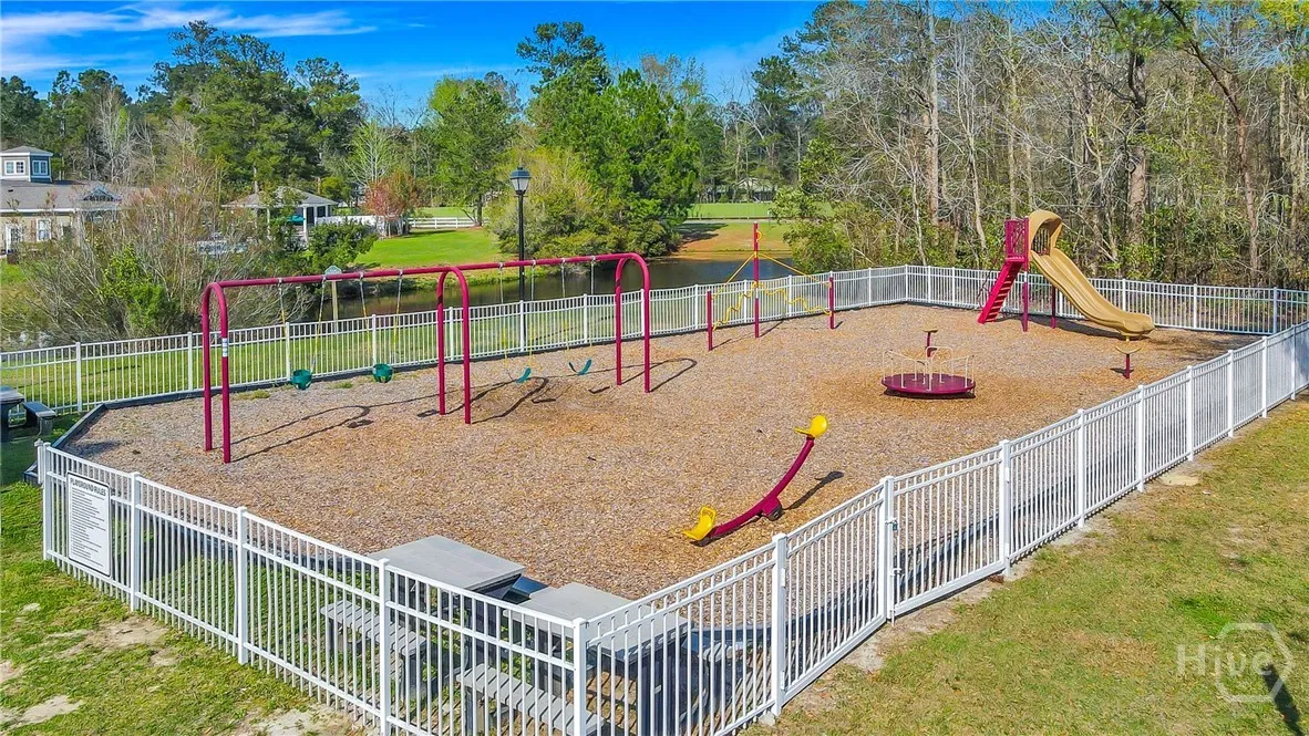 Savannah, Georgia 31419, United States, 4 Bedrooms Bedrooms, ,3 BathroomsBathrooms,Residential,Pending,215418