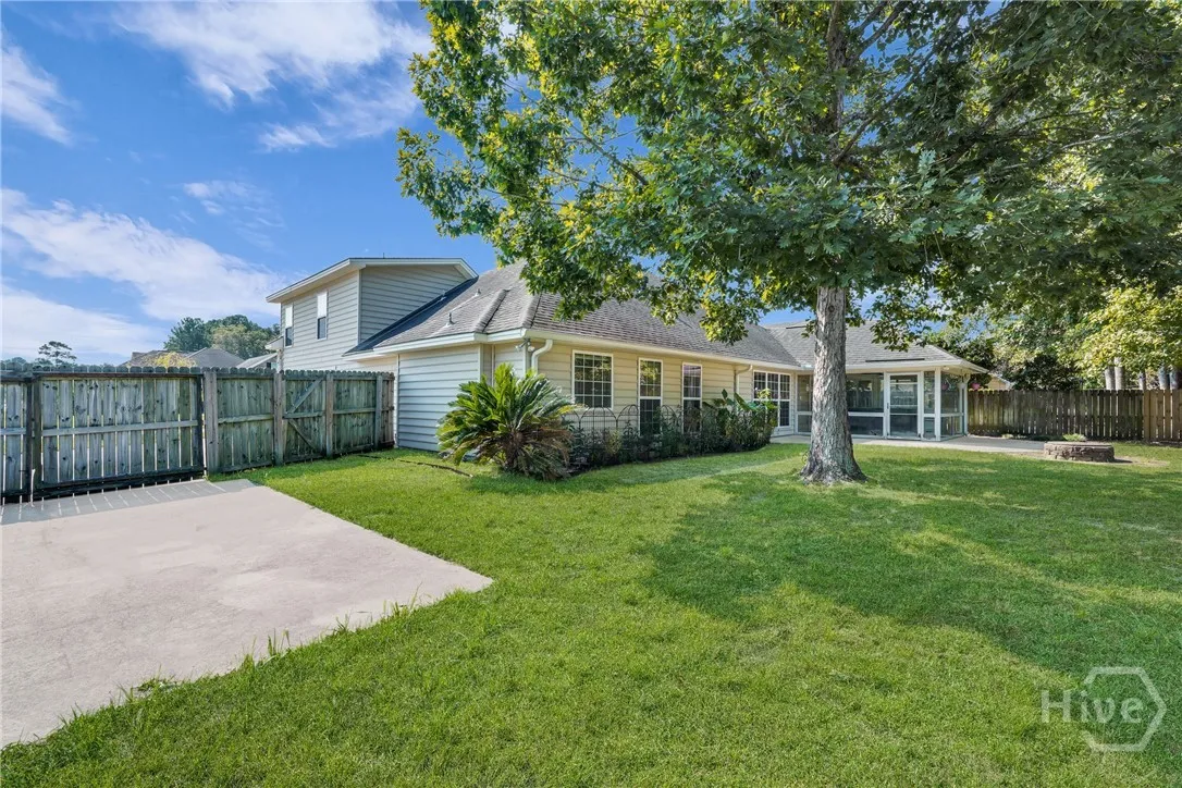 Savannah, Georgia 31419, United States, 4 Bedrooms Bedrooms, ,3 BathroomsBathrooms,Residential,Pending,215418