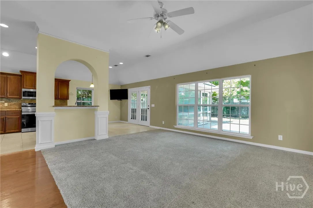 Savannah, Georgia 31419, United States, 4 Bedrooms Bedrooms, ,3 BathroomsBathrooms,Residential,Pending,215418