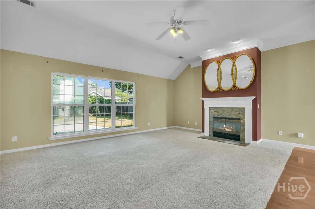 Savannah, Georgia 31419, United States, 4 Bedrooms Bedrooms, ,3 BathroomsBathrooms,Residential,Pending,215418