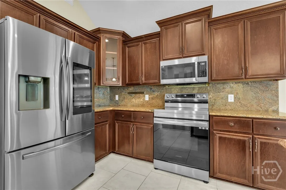 Savannah, Georgia 31419, United States, 4 Bedrooms Bedrooms, ,3 BathroomsBathrooms,Residential,Pending,215418