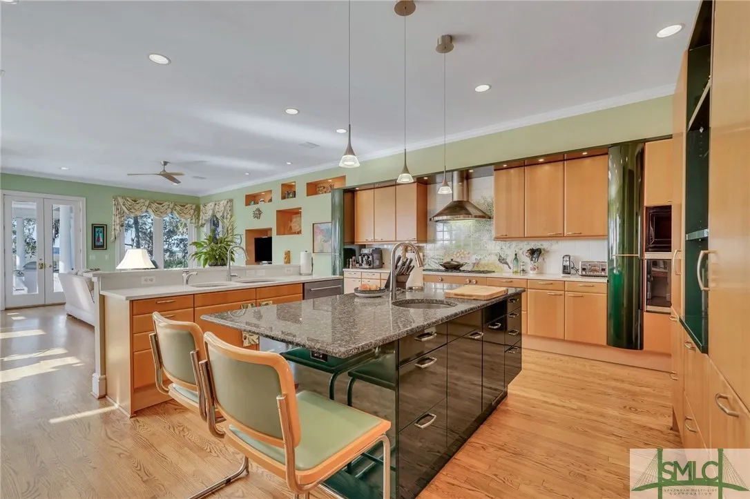 Savannah, Georgia 31411, United States, 4 Bedrooms Bedrooms, ,5 BathroomsBathrooms,Residential,Active,4870