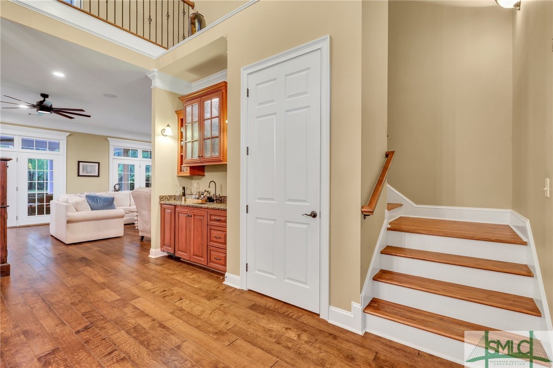 21 Crestwood Drive