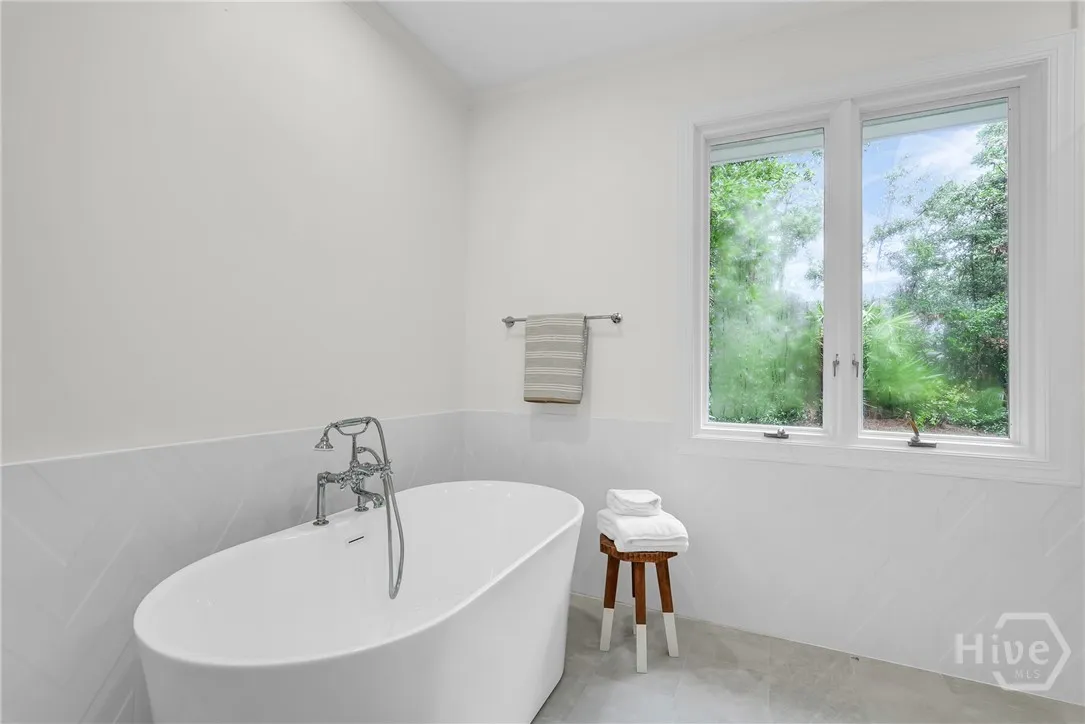 Savannah, Georgia 31411, United States, 4 Bedrooms Bedrooms, ,3 BathroomsBathrooms,Residential,Active,191296