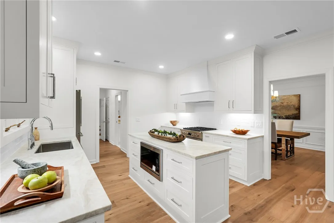 Savannah, Georgia 31411, United States, 4 Bedrooms Bedrooms, ,3 BathroomsBathrooms,Residential,Active,191296