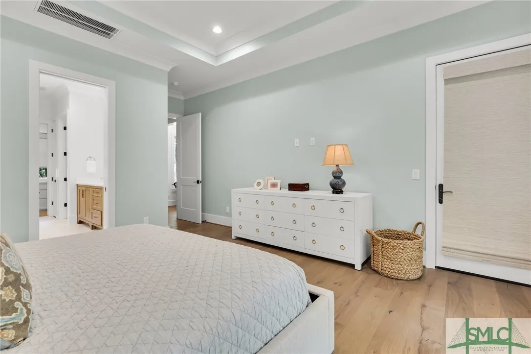 Savannah, Georgia 31411, United States, 4 Bedrooms Bedrooms, ,4 BathroomsBathrooms,Residential,Pending,120631