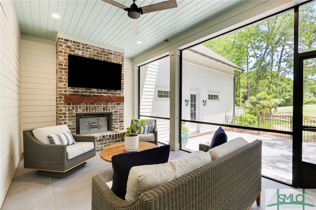 Savannah, Georgia 31411, United States, 4 Bedrooms Bedrooms, ,4 BathroomsBathrooms,Residential,Pending,120631