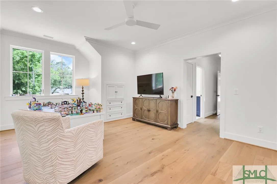 Savannah, Georgia 31411, United States, 4 Bedrooms Bedrooms, ,4 BathroomsBathrooms,Residential,Pending,120631