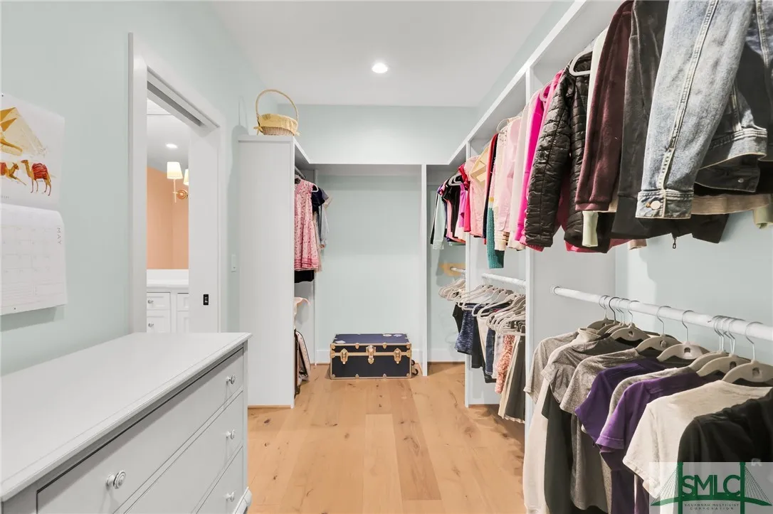 Savannah, Georgia 31411, United States, 4 Bedrooms Bedrooms, ,4 BathroomsBathrooms,Residential,Pending,120631