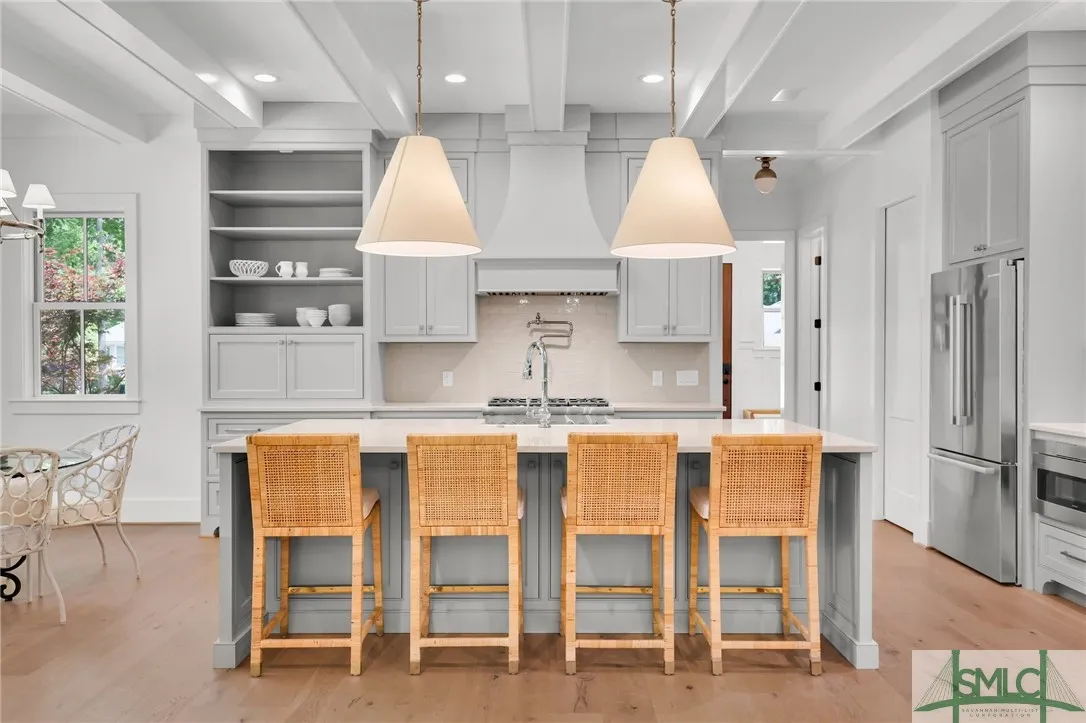 Savannah, Georgia 31411, United States, 4 Bedrooms Bedrooms, ,4 BathroomsBathrooms,Residential,Pending,120631