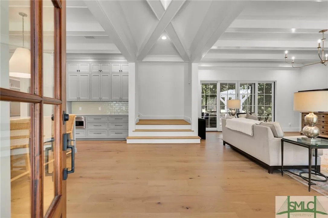 Savannah, Georgia 31411, United States, 4 Bedrooms Bedrooms, ,4 BathroomsBathrooms,Residential,Pending,120631