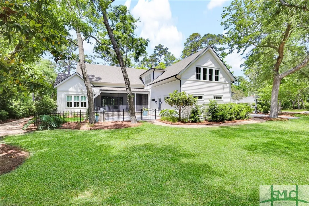 Savannah, Georgia 31411, United States, 4 Bedrooms Bedrooms, ,4 BathroomsBathrooms,Residential,Pending,120631