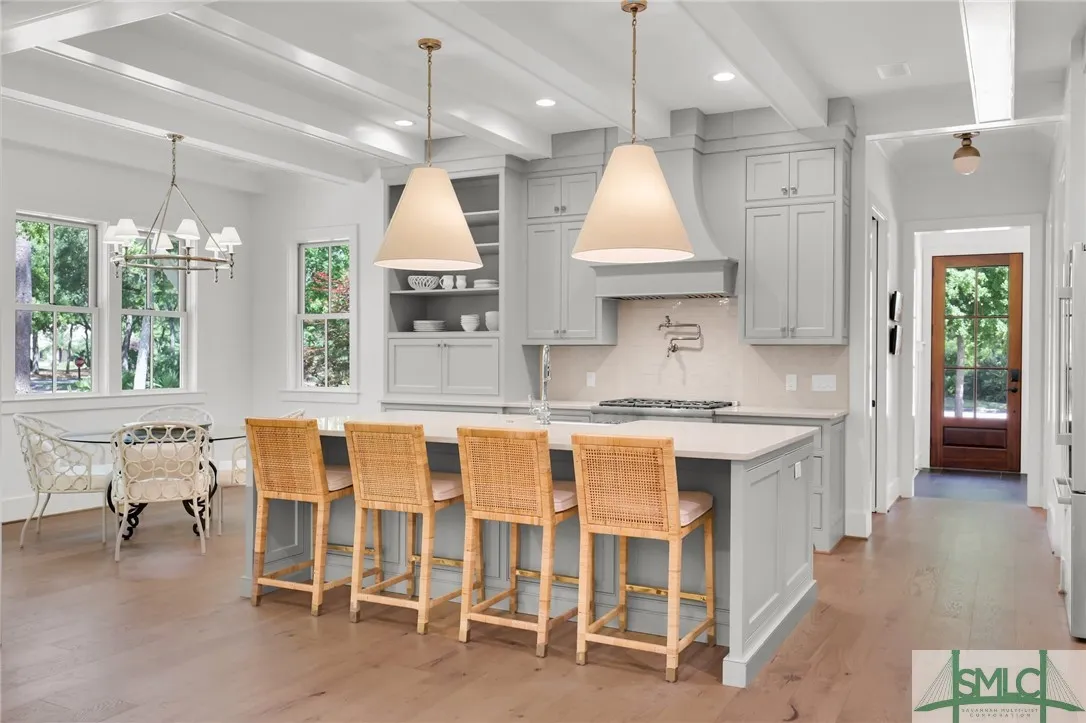 Savannah, Georgia 31411, United States, 4 Bedrooms Bedrooms, ,4 BathroomsBathrooms,Residential,Pending,120631