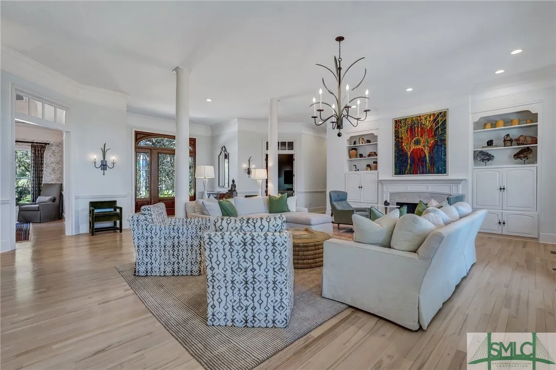 Savannah, Georgia 31411, United States, 4 Bedrooms Bedrooms, ,4 BathroomsBathrooms,Residential,Active,82402