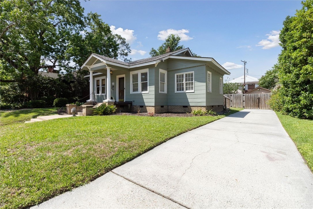 532 E 50th Street