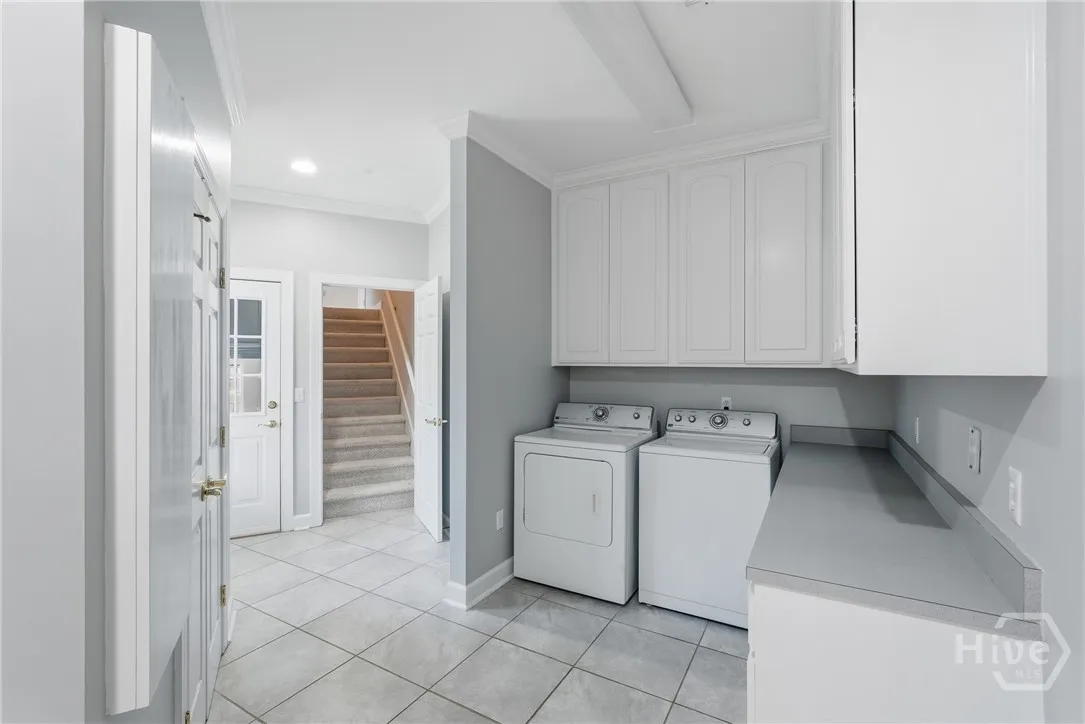 Savannah, Georgia 31411, United States, 3 Bedrooms Bedrooms, ,4 BathroomsBathrooms,Residential,Active,232574