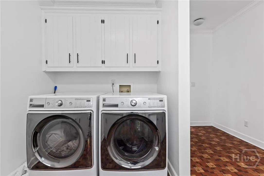 Savannah, Georgia 31411, United States, 4 Bedrooms Bedrooms, ,4 BathroomsBathrooms,Residential,Pending,140801