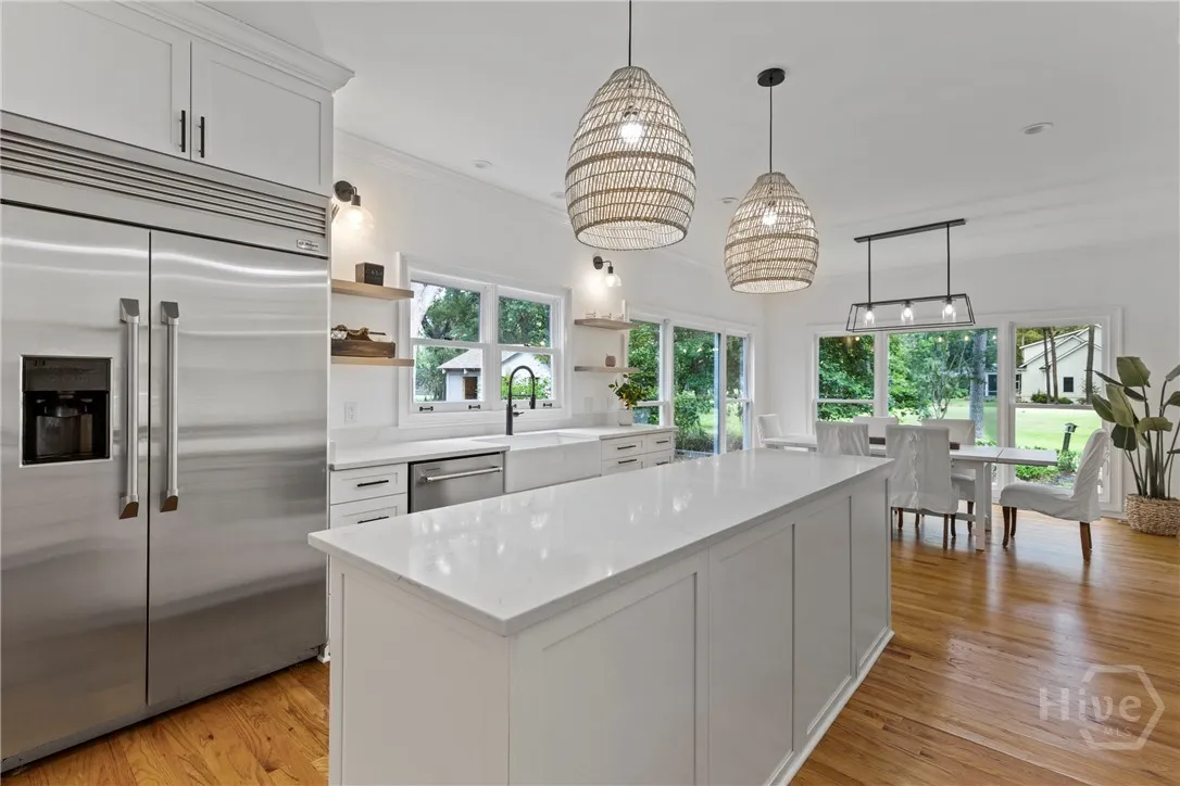 Savannah, Georgia 31411, United States, 4 Bedrooms Bedrooms, ,4 BathroomsBathrooms,Residential,Pending,140801