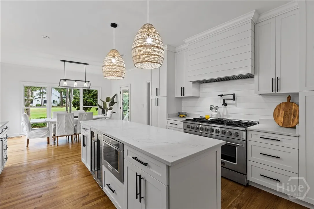 Savannah, Georgia 31411, United States, 4 Bedrooms Bedrooms, ,4 BathroomsBathrooms,Residential,Pending,140801