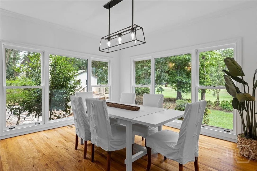 Savannah, Georgia 31411, United States, 4 Bedrooms Bedrooms, ,4 BathroomsBathrooms,Residential,Pending,140801