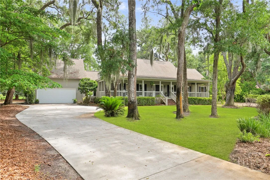 Savannah, Georgia 31411, United States, 4 Bedrooms Bedrooms, ,4 BathroomsBathrooms,Residential,Pending,140801