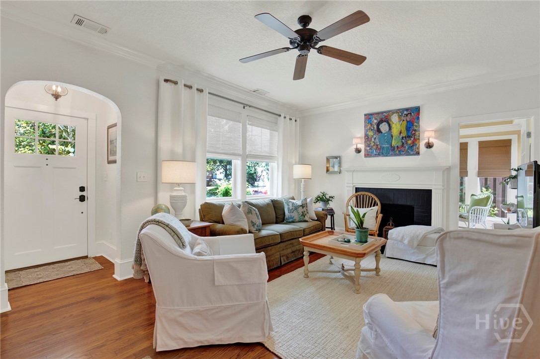 10 E 55th Street