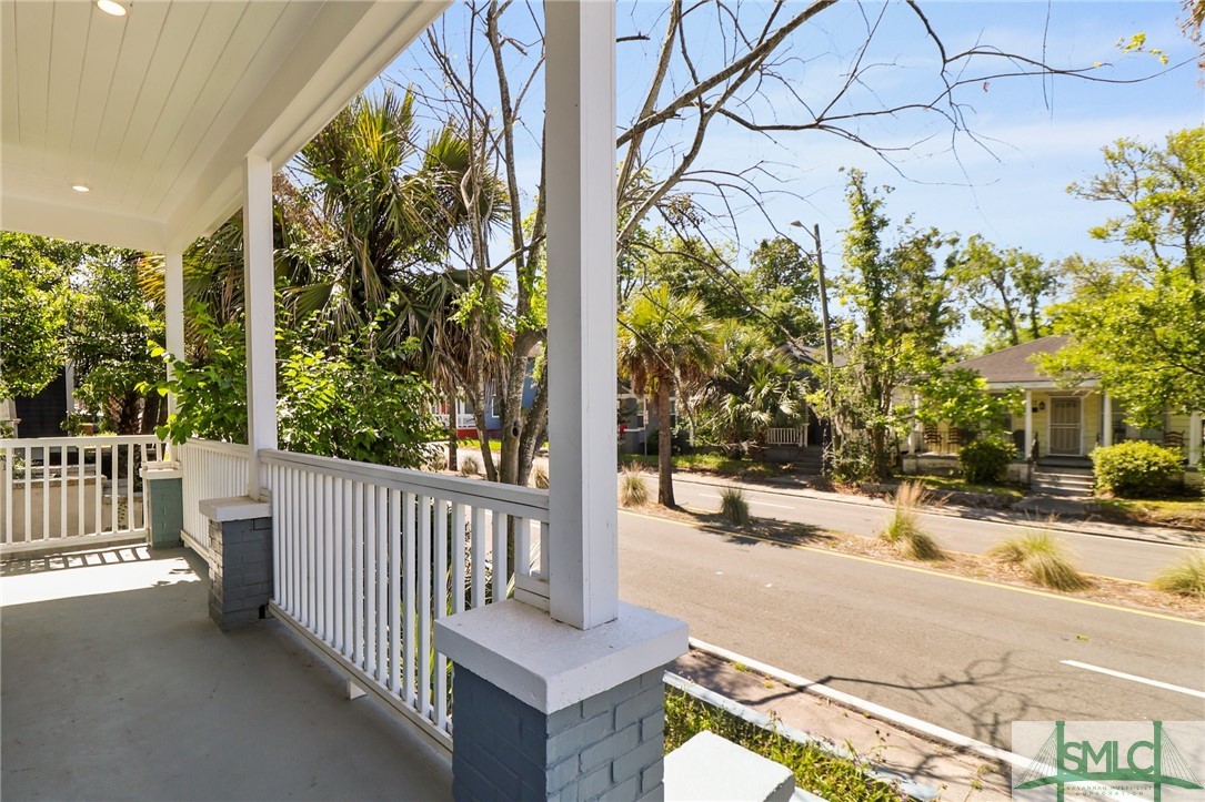 826 W Victory Drive