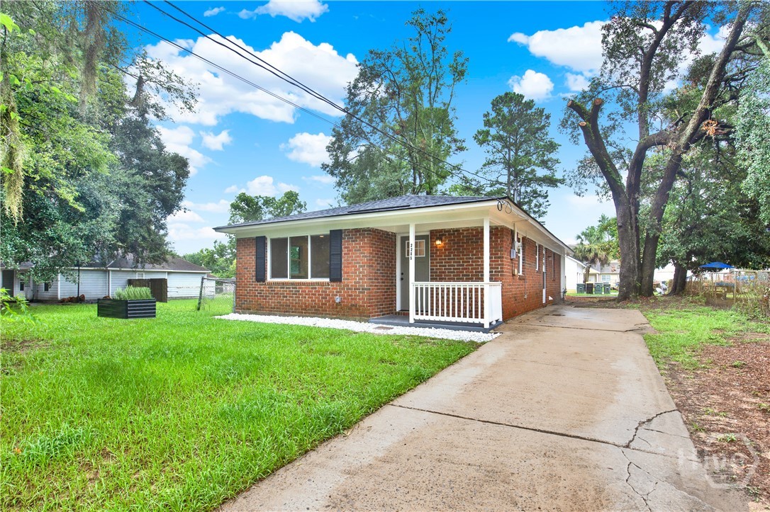 2205 Iowa Street