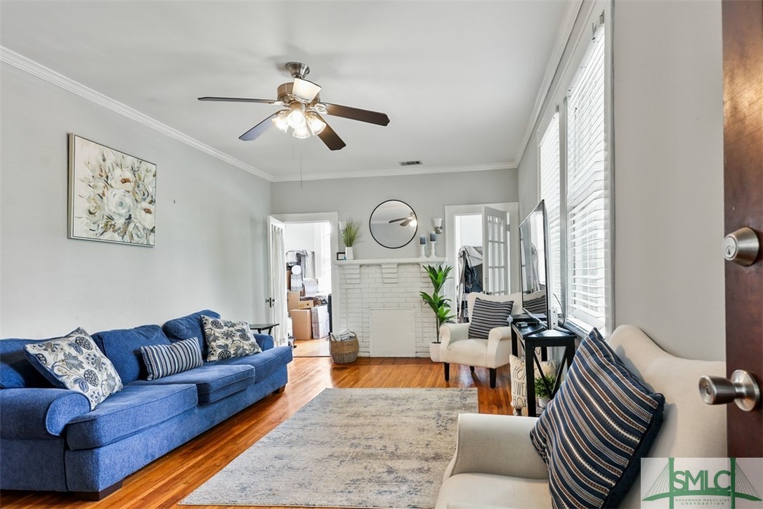 724 E 49th Street