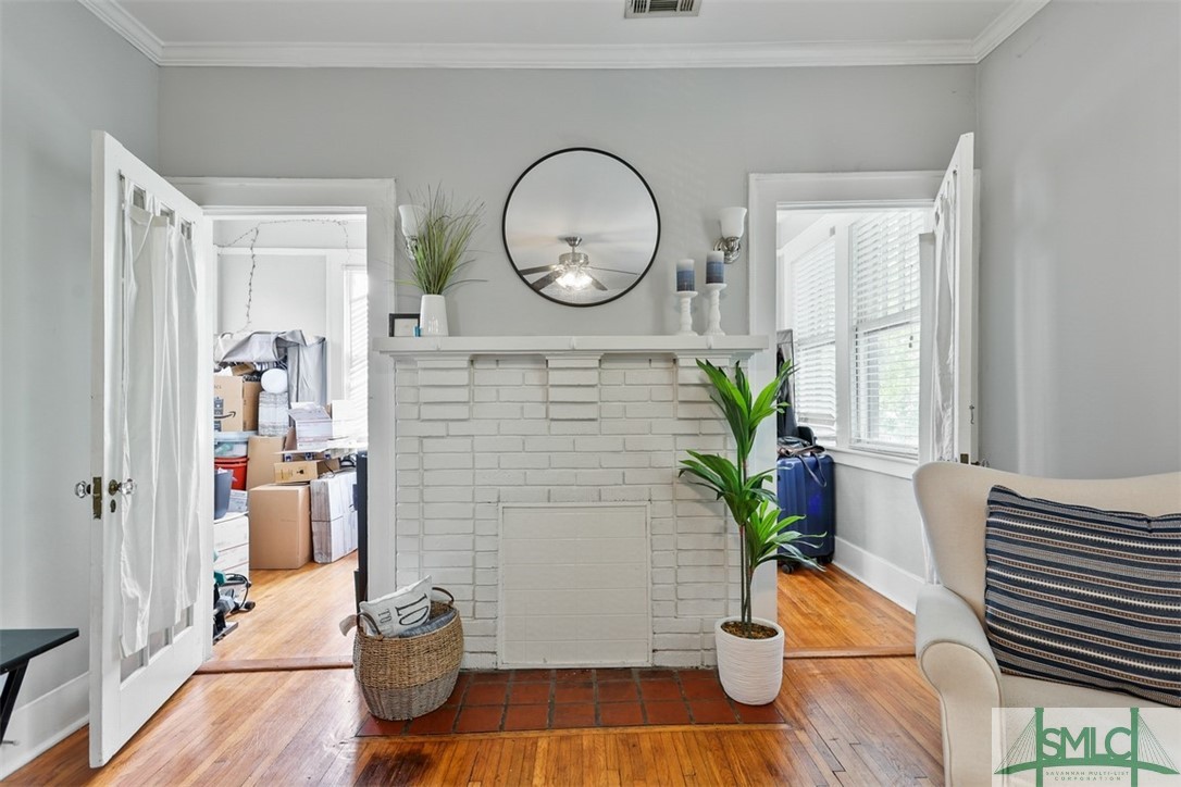 724 E 49th Street