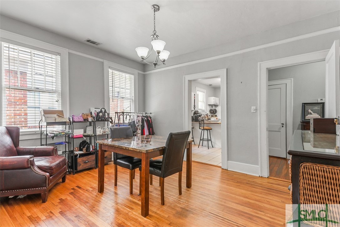 724 E 49th Street
