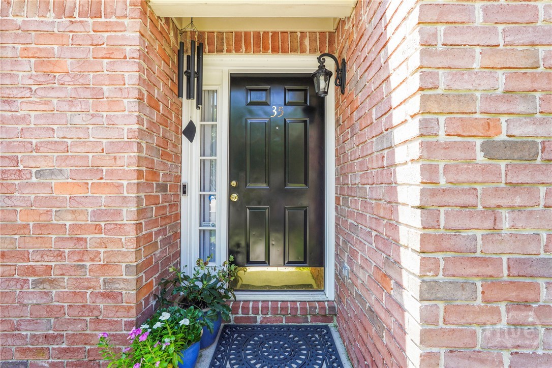 35 Rose Hill Drive