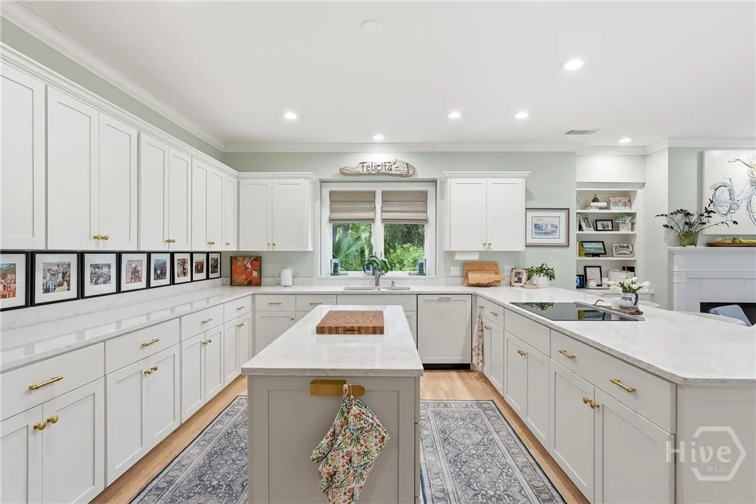 Savannah, Georgia 31411, United States, 3 Bedrooms Bedrooms, ,4 BathroomsBathrooms,Residential,Active,234962