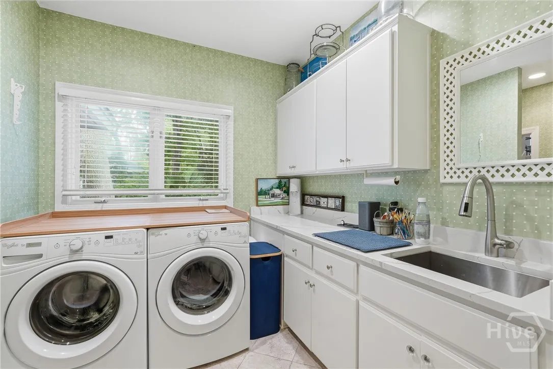 Savannah, Georgia 31411, United States, 3 Bedrooms Bedrooms, ,4 BathroomsBathrooms,Residential,Active,234962