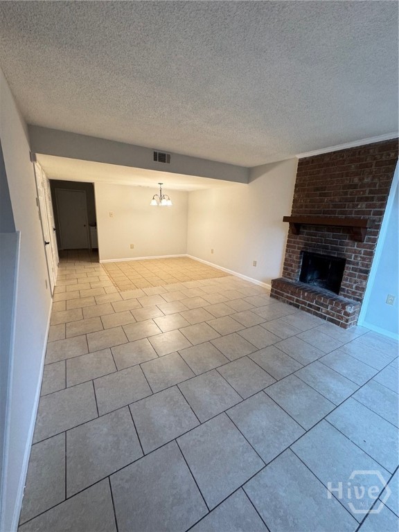 2220 E Victory Drive 7