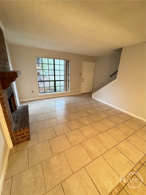 2220 E Victory Drive 7