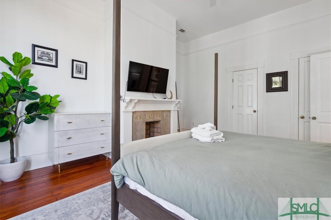 Savannah, Georgia 31401, United States, 5 Bedrooms Bedrooms, ,4 BathroomsBathrooms,Residential,Active,63872