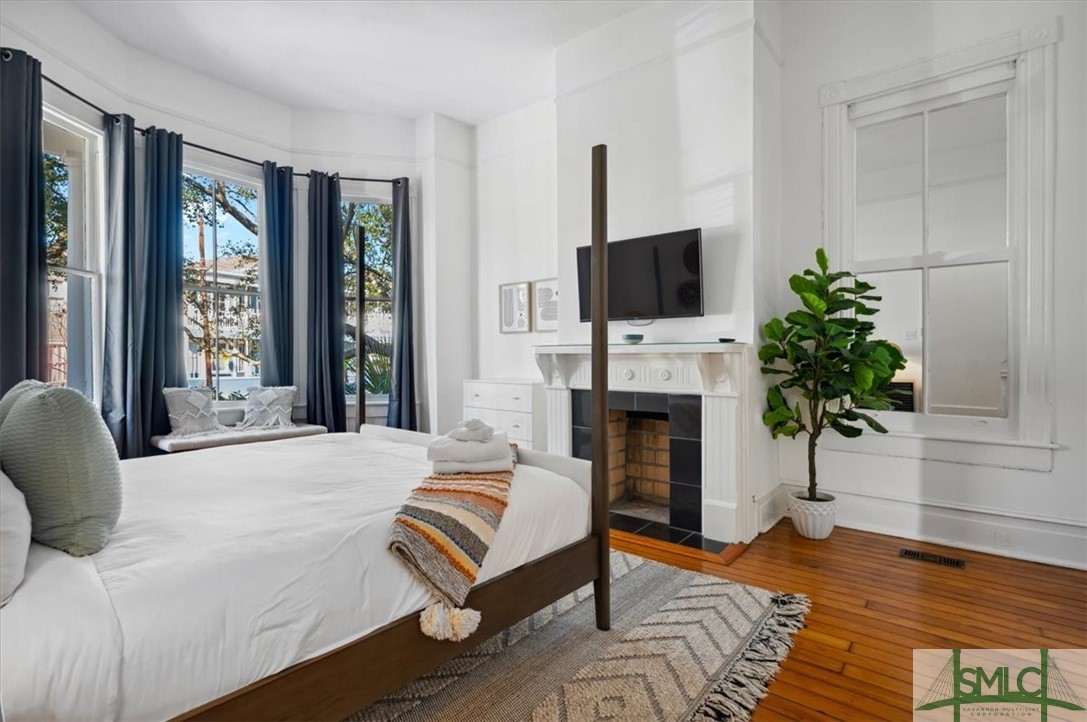 Savannah, Georgia 31401, United States, 5 Bedrooms Bedrooms, ,4 BathroomsBathrooms,Residential,Active,63872