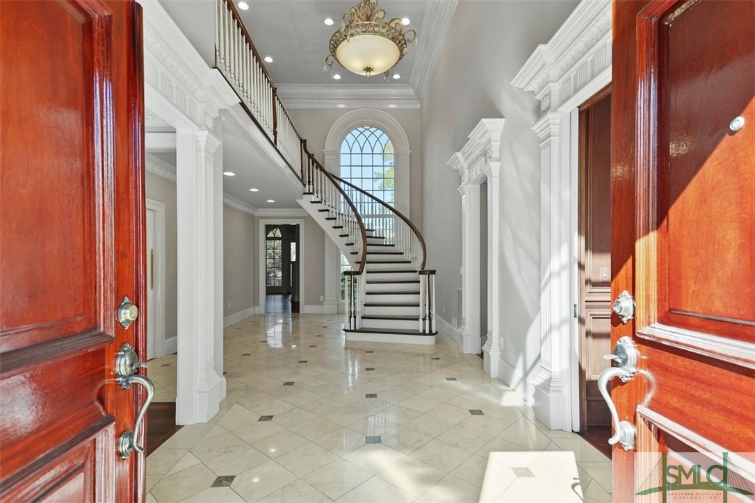 10 Cedar Point Drive